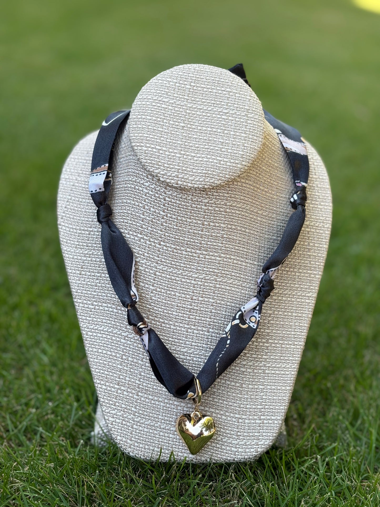 Heart Charm Fall Scarf Necklaces / 6 patterns