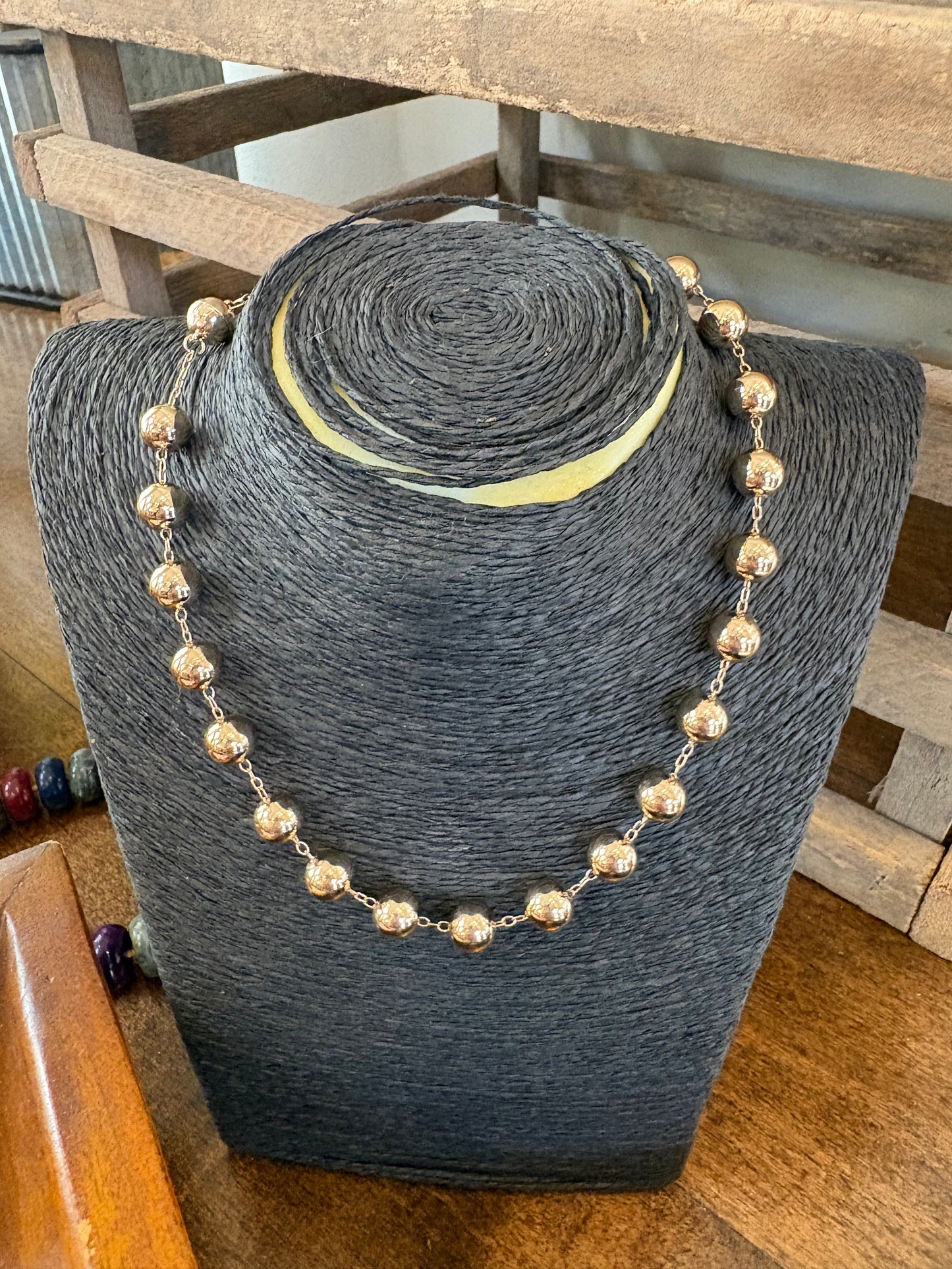 Metallic Ball Bead Magnetic Necklace / 3 colors