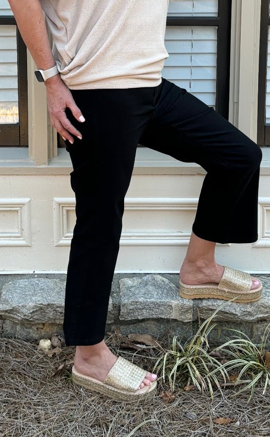 Hyperstretch Cropped Kicked Flare Pant / Black or White