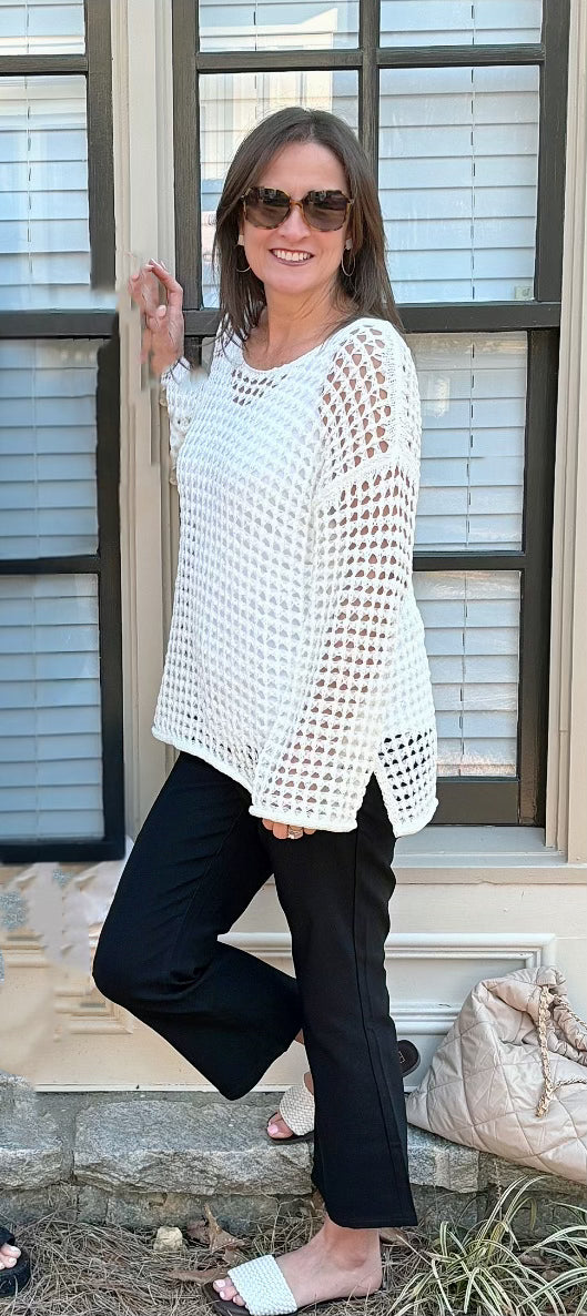 Hyperstretch Cropped Kicked Flare Pant / Black or White