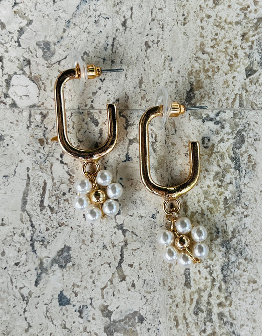 Mini Pearl Flower Earring