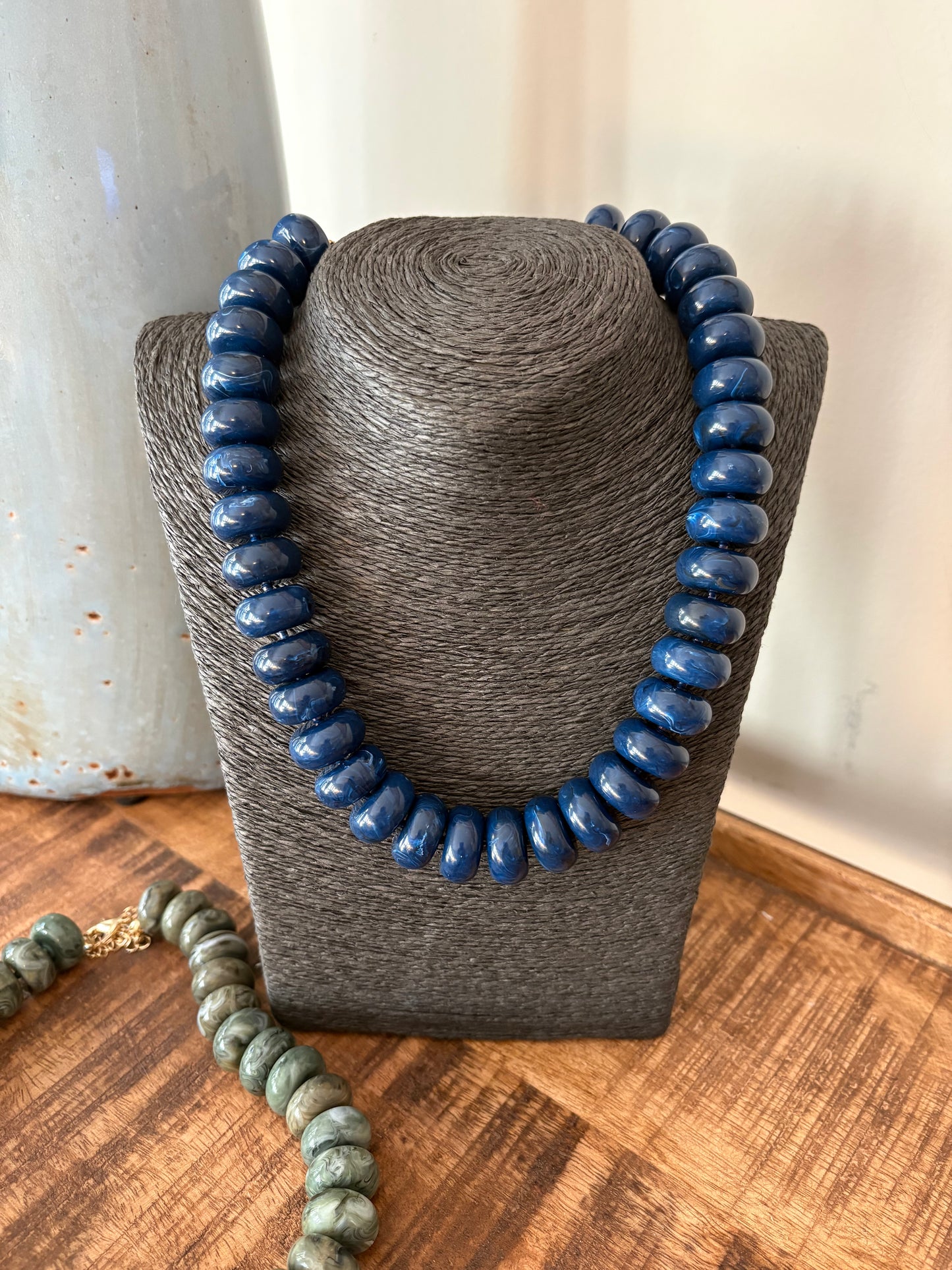 Flattened Resin Bead Statement Necklace / 3 colors