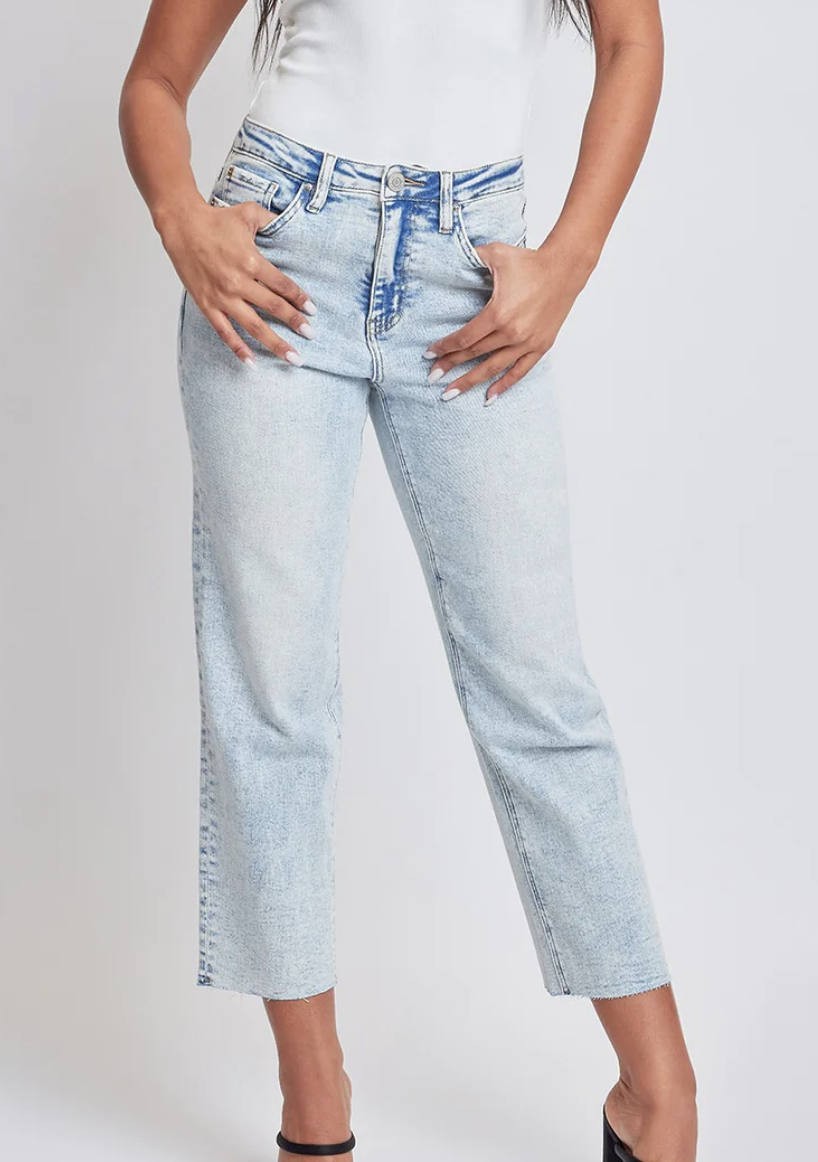 High Rise Cropped Washed Straight Jean