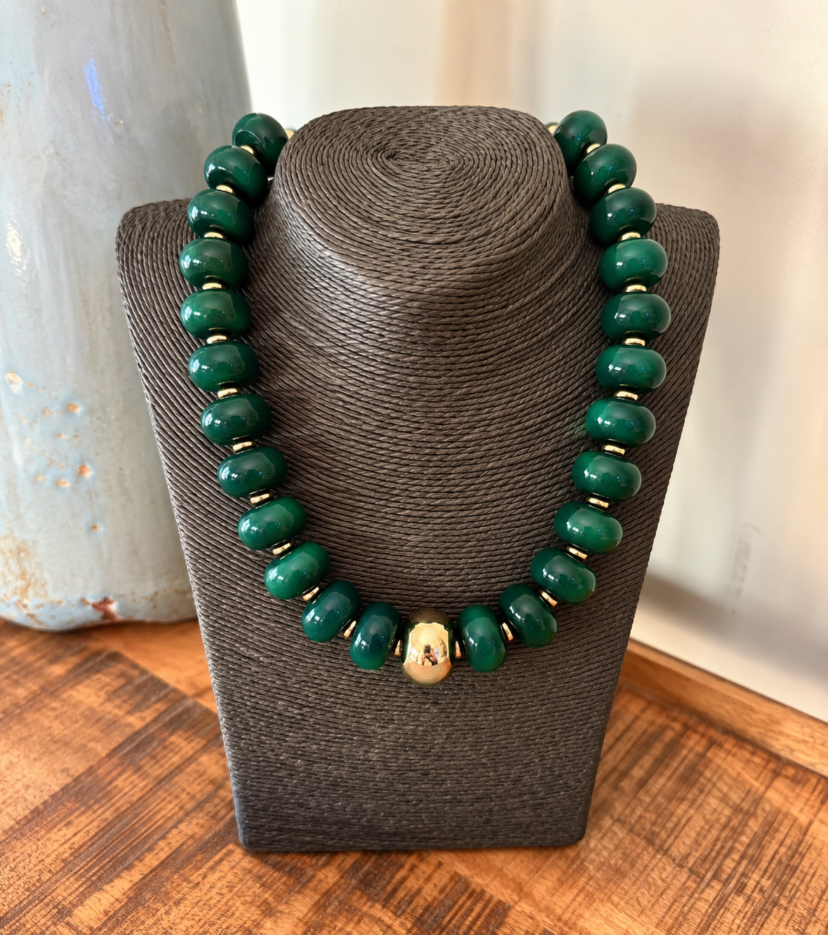 Flat Bead Resin Statement Necklace with Accent Gold Bead / 4 colors