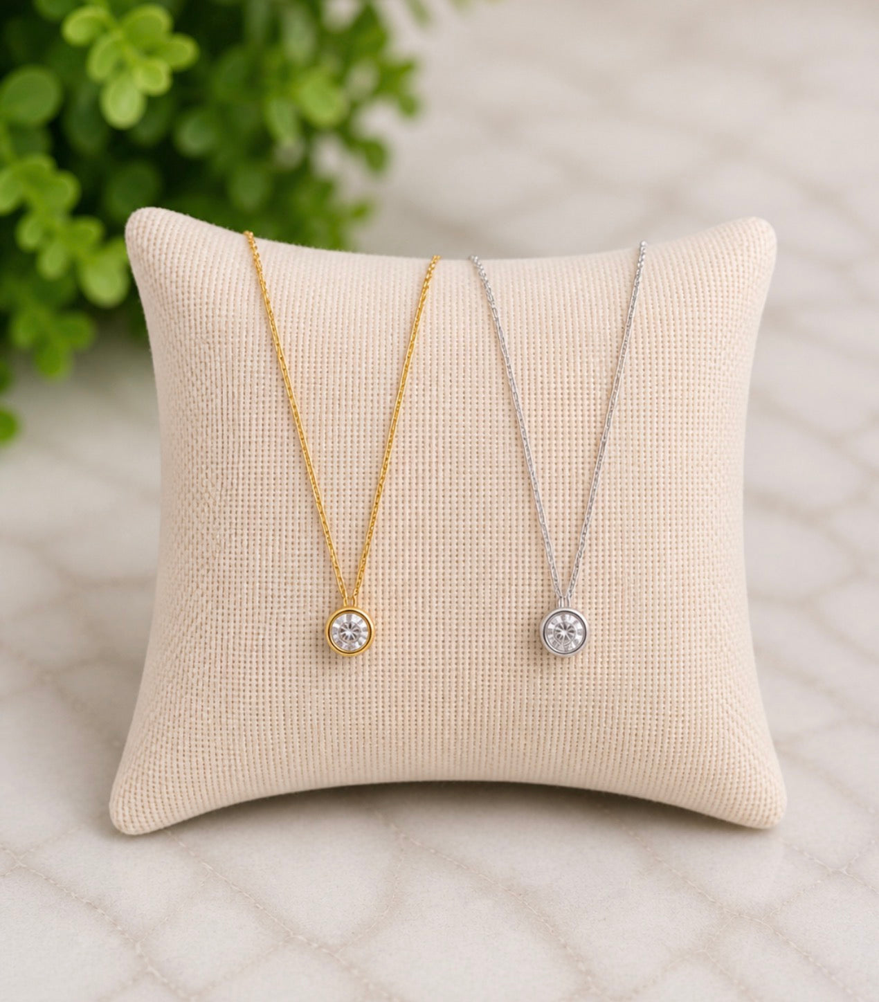 Everyday Sparkle Pendant Necklace / Gold or Silver