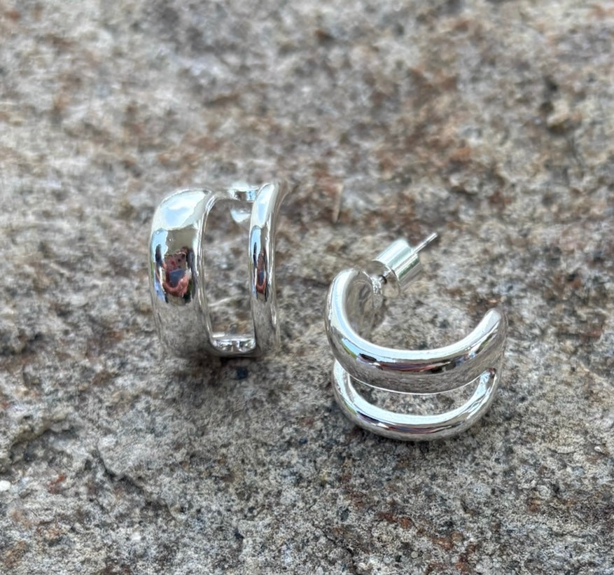 Water Resistant Huggie Hoop earrings / 3 colors