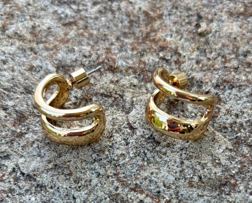 Water Resistant Huggie Hoop earrings / 3 colors