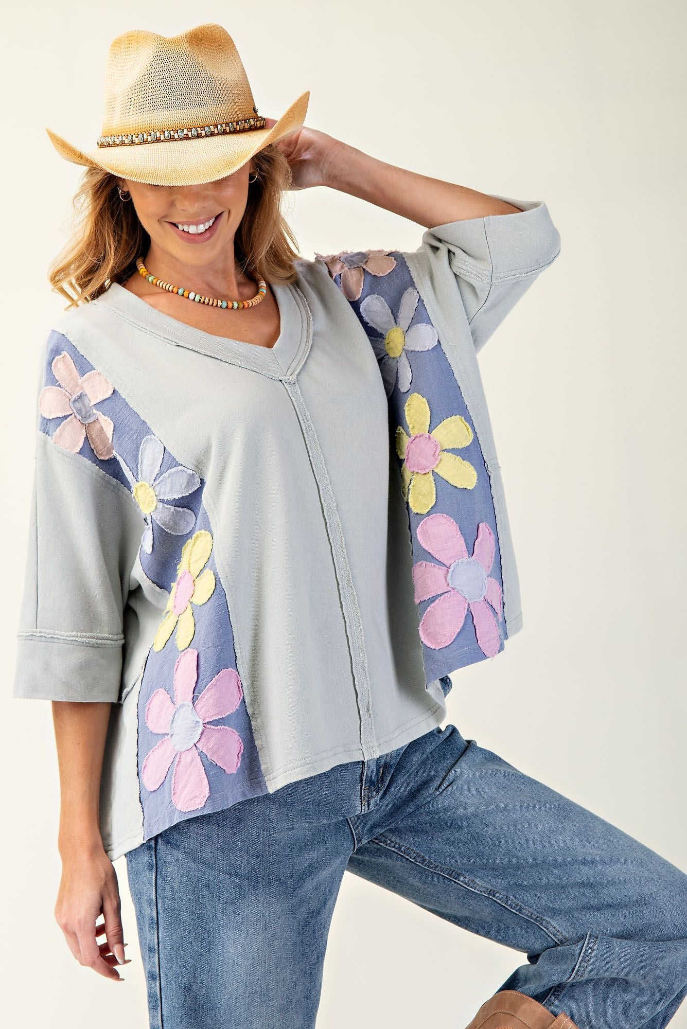 Daisy Patch Mineral Wash Pullover