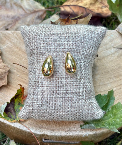 Gold Teardrop Dupe Stud Earrings