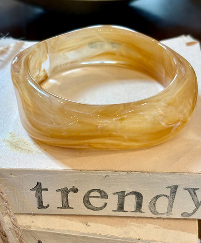Acrylic Bangle / 2 colors
