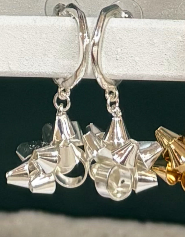 Holiday Bow Earrings / 4 colors
