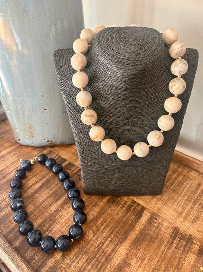 Oversized Resin Bead Statement Necklace / 2 colors