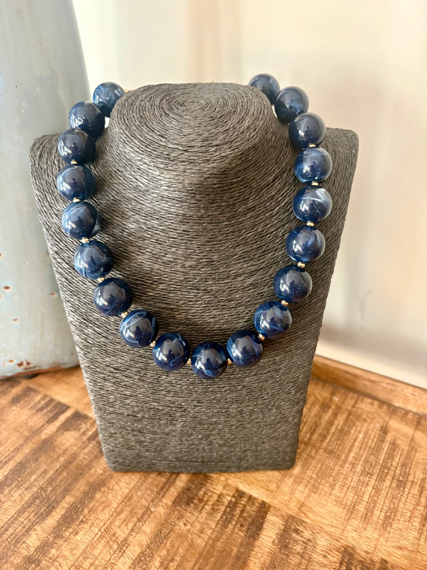 Oversized Resin Bead Statement Necklace / 2 colors