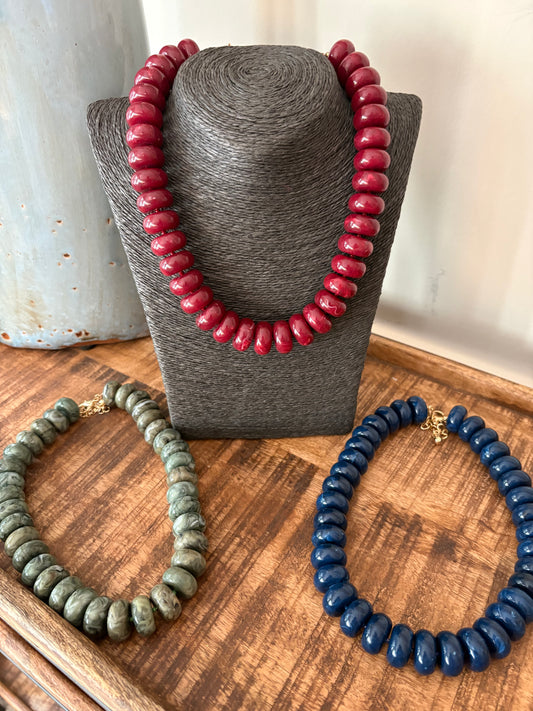 Flattened Resin Bead Statement Necklace / 3 colors