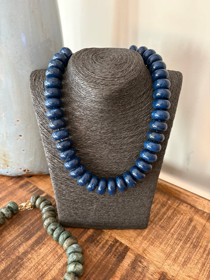 Flattened Resin Bead Statement Necklace / 3 colors