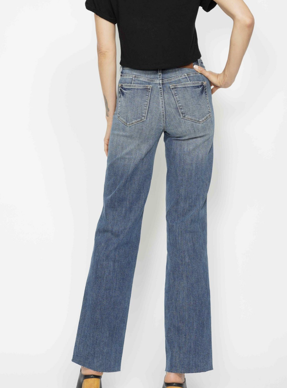 Judy Blue Tummy Control Straight Jean