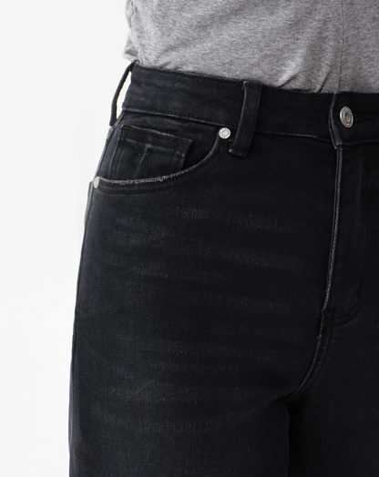 Black High Rise Relaxed Stretch Tapered Jeans